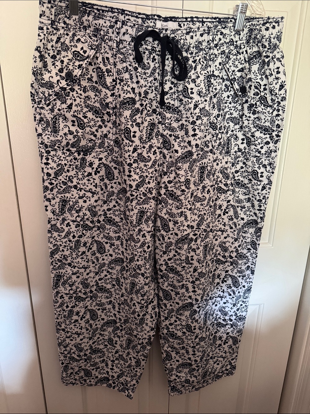 Kim Rogers Black & White Paisley Drawstring Sweatpants